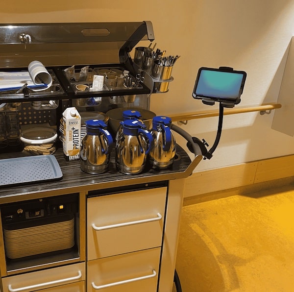 Tablet-houder-iPad-serveerwagen-Isala-ziekenhuis-GOOS-E