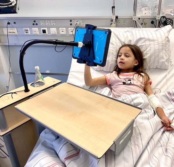Tablet-houder-nachtkastje-Kinderkliniek-Essen-GOOS-E